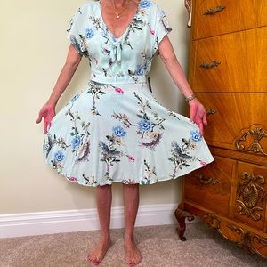 BNWT WOMEN'S ONE HEART MINT GREEN FLORAL BOW DRESS